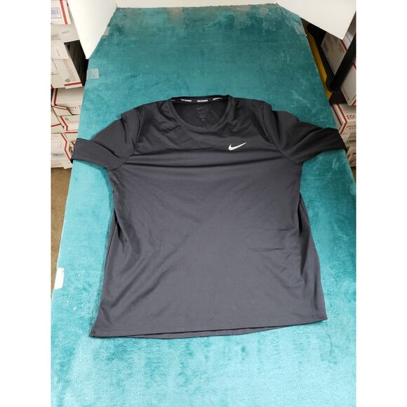 Nike Running Shirt Size Large Men Black Long Sleeve Dri Fit Soft Stretch Gym - Picture 1 of 8